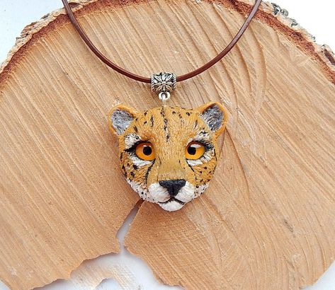 Clay Cheetah, Jewelry Animals, Night Fury Dragon, Polymer Clay Cat, Clay Bear, Clay Moulding, Fantasy Figurine, Cat Bracelet, Polymer Clay Sculptures