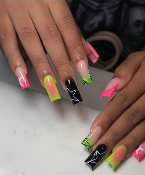 Y2k Nail Inspo Medium, Caribana Nails, Bday Nails, October Books, Amazing Nail Art, Acrylic Toe Nails, Long Acrylic Nail Designs, Hard Nails, Colored Acrylic Nails