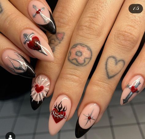 Spooky Christmas Nails, Funky Christmas Nails, Bookish Nails, Gothic Christmas Nails, Oct Nails, Alice Nails, Goth Nail Art, Etsy Nails, Gothic Nail Art