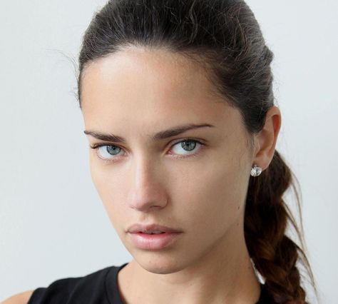 adrienne lima | Born With It: Adriana Lima for Maybelline | Harper's Bazaar Adriana Lima Without Makeup, Models Without Makeup, Maybelline Cosmetics, Victoria Secret Model, Toni Garrn, Natalia Vodianova, Doutzen Kroes, Gisele Bündchen, Rosie Huntington Whiteley