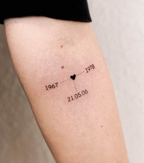 Tattoos For First Time Moms, Moms Birth Year Tattoo, Tattoo Ideas Family Tree, Women Family Tattoos, Family Birth Year Tattoo Ideas, Kids Birth Year Tattoo Ideas, Small Tattoos For Family Members, Family Birthday Tattoos, Birth Tattoo Ideas Baby