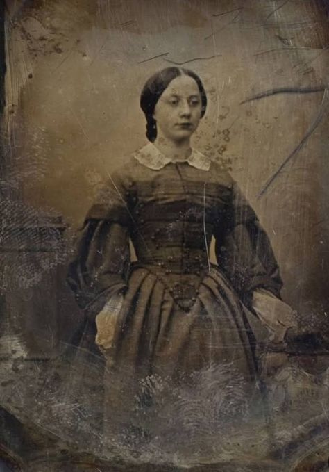 1800s Photography, Victorian Photography, 19th Century Women, Country Photography, Vintage Photography Women, Early Photography, Woman Photo, Old Photography, Vintage Portraits