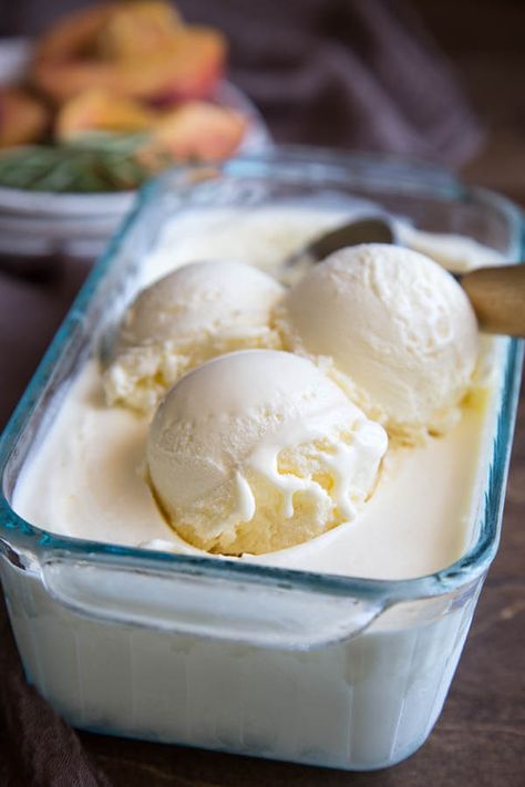 This homemade Mascarpone Ice Cream with its rich, creamy, and unique flavor will tickle your taste buds and make you crave another scoop. Recipes Ice Cream, Homemade Mascarpone, Mascarpone Ice Cream, Hemgjord Glass, Ice Cream Homemade, What Is Healthy Food, Ice Cream Maker Recipes, Homemade Ice Cream Recipes, Ice Cream Popsicles