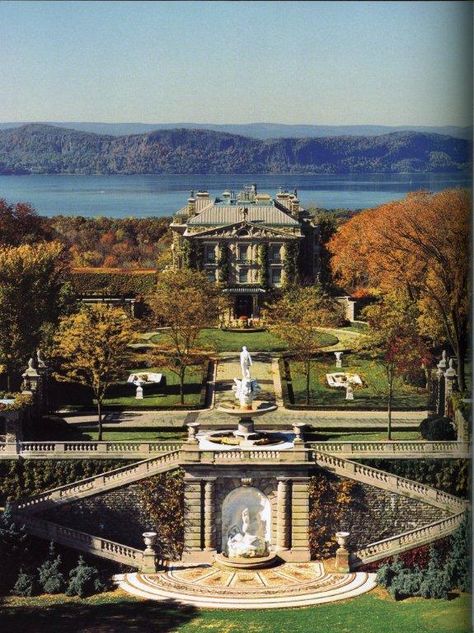 Kykuit : The Rockefeller Estate/ oh how i miss this place especially during this time of the year, i reminisce the long weekend walks, timeless strolls just enjoying the changing of colors. Village Miniature, American Mansions, Behind Blue Eyes, Hudson River Valley, Hudson Valley Ny, River Valley, Nova York, Hudson River, Hudson Valley