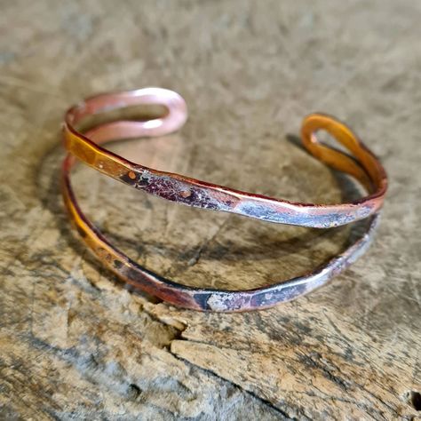 Copper Wire Cuff Bracelet, Copper And Silver Jewelry, Filigrana Jewelry, Copper Jewelry Diy, Handmade Copper Bracelet, Copper Wire Crafts, Hammered Copper Earrings, Silversmithing Jewelry, Silver Smithing