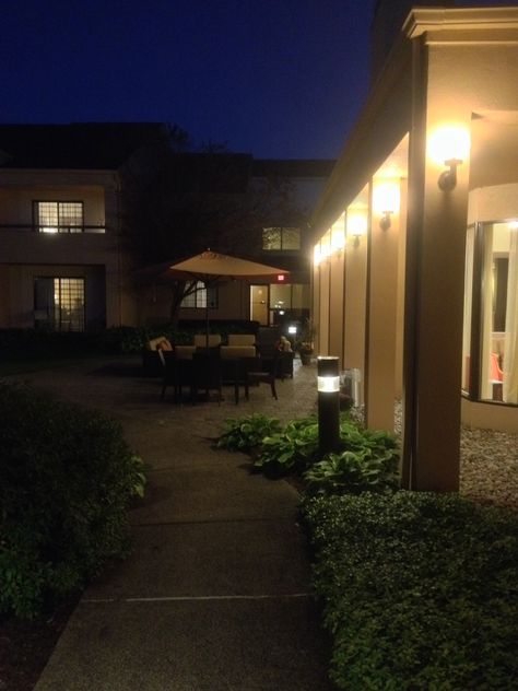 Courtyard Hotel, Gatwick, Hdr Photography, One Pic, Hotel, Photography, Instagram