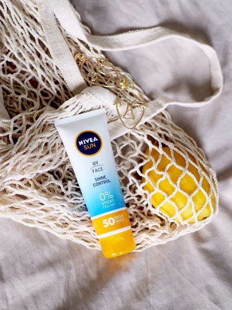 Sunscreen Product Photography, How To Treat Sunburn, Greasy Face, Sunscreen Product, Banana Face Mask, Face Sun, Sun Screen, Easy Face Mask Diy, Forehead Wrinkles