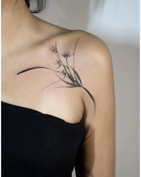 So delicate Tattoos For Women Small Meaningful, X Tattoo, Meaningful Tattoos For Women, Small Tattoos Simple, Small Meaningful Tattoos, Disney Tattoo, Shoulder Tattoos For Women, Diy Tattoo, Tattoos For Daughters