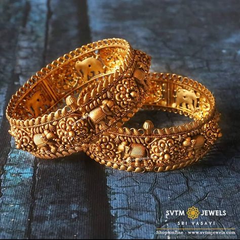 Find Classic Traditional Gold Antique Bangles Here! • South India Jewels Temple Jewellery Bangles Antiques, Elephant Bangles Gold, Gold Patla Design For Women, Gold Bangles Indian Design Traditional, Antique Bangles Indian Gold, Gold Antique Bangles, Antique Gold Bangles Design, 22k Gold Bangles, Antique Bangles