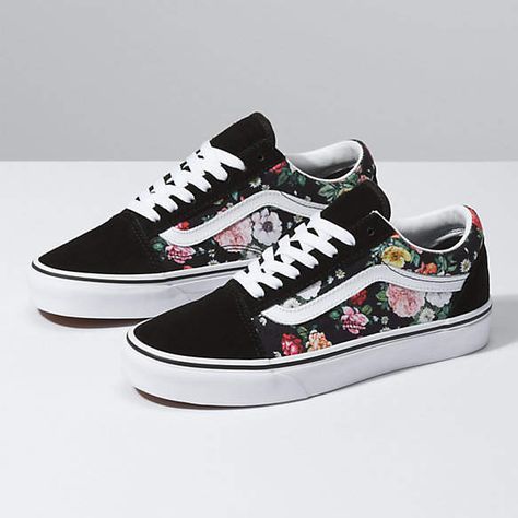 Garden Floral Old Skool Cute Womens Shoes, Custom Vans Shoes, Cute Vans, Shoes For School, Tenis Vans, Old Skool Black, Vans Store, Hype Shoes, Custom Vans