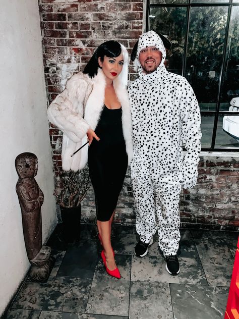 Cruella De Vil, Cruella De Vil Costume, Cruella DeVille, Couples Costume, Couple Costume, 101 Dalmatians, DIY Halloween Diy Cruella Deville Costume, Disney Fancy Dress, Marvel Halloween Costumes, Cruella Deville Costume, First Halloween Costumes, Marvel Couples, Cruella Deville, Costumes Couples, Couples Costume