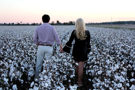 cotton field engagement Cotton Field Photoshoot, Field Photoshoot Poses, Cotton Field Photography, Field Pics, Engagement Props, Funny Engagement Photos, Wedding Kids Outfit, Field Pictures, Elegant Engagement Photos