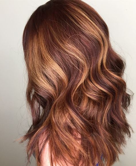 Warm tones and red balayage !! Love my new hair :) Balayage Hair Dark Blonde, Balayage Hair Dark Black, Brunette Balayage Hair Medium, Cinnamon Balayage, Balayage Hair Brunette With Blonde, Balayage Hair Blonde Medium, Balayage Hair Blonde Long, Warm Hair Color, Hair Color Plum