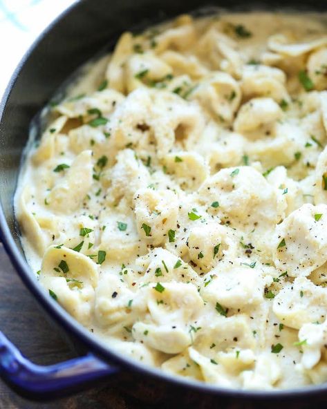 tortellini recipes garlic alfredo tortellini One Pot Tortellini, Easy Tortellini Recipes, Alfredo Tortellini, Easy Weeknight Pasta, Garlic Tortellini, Baked Tortellini Casserole, Easy Tortellini, Tortellini Alfredo, Weeknight Pasta