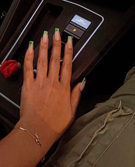 Chrome Tips Nails Coffin, Nail Colours French Tip, Metallic Green French Nails, Metallic French Tip Nails Coffin, Acrylic Nails Chrome Tips, Green Chrome Square Nails, Green Chrome Heart Nails, Colorful Chrome French Tip Nails, Green Chrome French Tip Nails Square