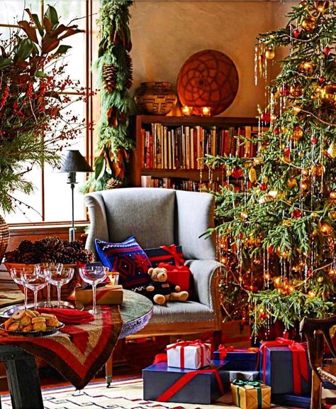 SECRETS OF A HOSTESS on Instagram: “Christmas decor by @ralphlaurenhome ! About this space, “A Ralph Lauren Home retreat as refined as it is rustic, filled with gifts of…” Natal Country, English Christmas, Christmas Interiors, Winter Cabin, Christmas Feeling, Cozy Decor, Kwanzaa, Victorian Christmas, Merry Little Christmas