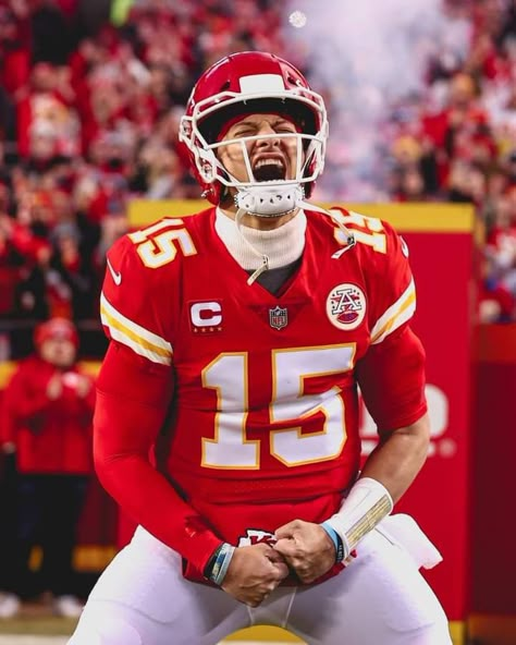 Kansas City Chiefs Wallpaper, First Down Birthday, My Lucky Numbers, Pat Mahomes, Chiefs Wallpaper, Nfl Chiefs, Kc Chiefs Football, Kansas Chiefs, Nfl Football Pictures