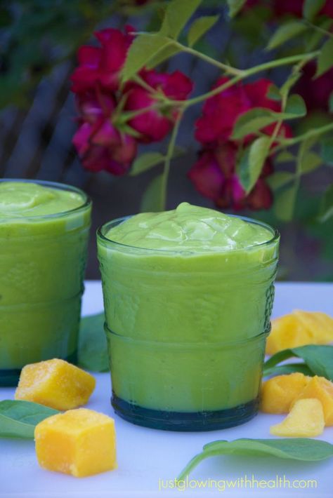 Creamy Mango Cucumber Smoothie Mango Avocado Smoothie, Avocado And Cucumber, Cucumber Mango, Green Thickies, Free Smoothie Recipes, Cucumber Smoothie, Green Smoothie Challenge, Mango Avocado, Frozen Mango