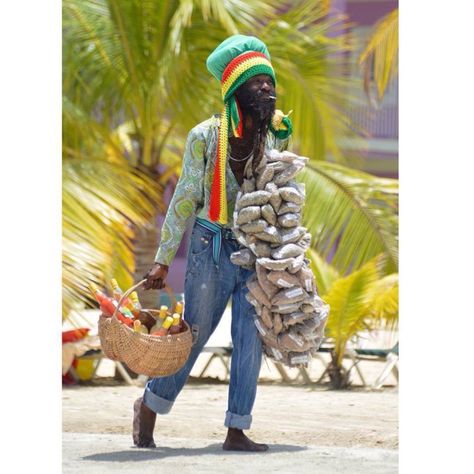 African Herbsman Jamaican People, Rasta Man, Jah Rastafari, Reggae Artists, Gender Fluid Fashion, Jamaican Culture, Caribbean Culture, Black Photography, Music Images