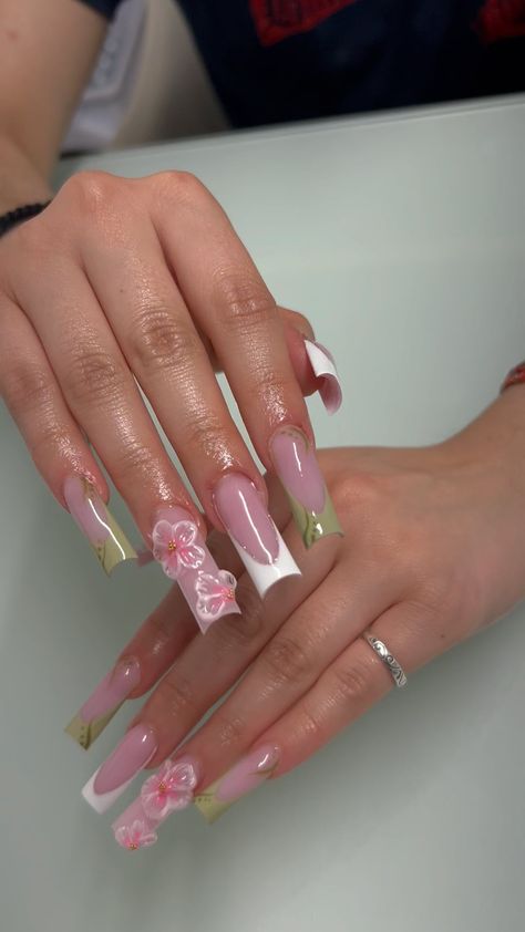 nail artist 🧚🏽‍♂️ | 🌸 #nails #nailsnailsnails #nailsofinstagram #nailsart #nailstagram #nailsmagazine #nailsonfleek #nailsoftheday #gelnails #nailinspo… | Instagram Back To School Acrylics, Long Nail Inspo Acrylic, Nail Inspo Long Square, Calm Nails, Painted Nails Ideas, French Flower Nails, Nail Designs With Flowers, Acrylic Nails Cute, Insta Nails