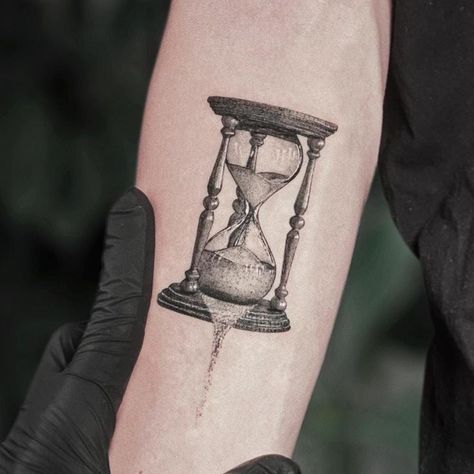 Hour Glass Tattoo Men Forearm, Antique Hourglass Tattoo, Sand Watch Tattoo, Time Is Precious Tattoo, Hourglass Tattoo Men, Sand Timer Tattoo, Sundial Tattoo, Hourglass Tattoo Ideas, Hourglass Tattoo Feminine