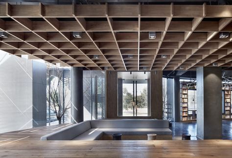 Timber Architecture, Executive Room, Ceiling Design Bedroom, Architecture Model House, Lighting Design Interior, Small Homes, Library Design, Coffered Ceiling, Concrete Jungle