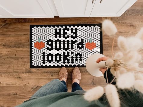 letterfolk tile mat • Instagram Thanksgiving Tile Mat Ideas, Letterfolk Fall Mat, Tile Mat Thanksgiving, Letterfolk Tile Mat Ideas New Year, Thanksgiving Tile Mat, Letterfolk Tile Mat Ideas Halloween, Letter Folk Tile Mat Ideas Spring, Fall Tile Mat Designs, Fall Letterfolk Tile Mat