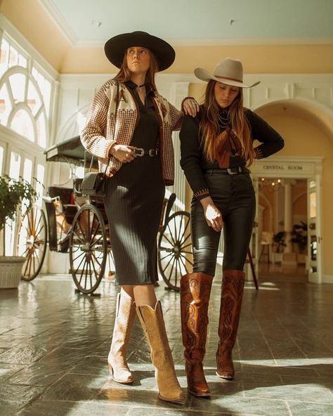 Sophisticated Cowgirl Outfits, Classy Cowgirl Outfits Winter, Classy Rodeo Outfits For Women, Rich Cowgirl Aesthetic, Old Money Western Aesthetic, Elegant Cowgirl Outfit, Cowboy Inspired Outfit, Classy Western Outfits, Corporate Cowgirl