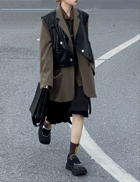 Experimental Outfits, Normcore Fashion, Asian Street Style, 가을 패션, Outfit Goals, Casual Style Outfits, Outfits Casuales, Modest Outfits, Asian Fashion