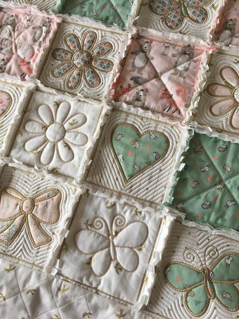 Ragged Quilts, Shabby Chic Quilt Patterns, Flannel Rag Quilts, Rag Quilt Tutorial, Colchas Quilting, Shabby Chic Quilts, Rag Quilt Patterns, Baby Rag Quilts, Rag Quilts