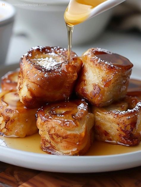 Cinnamon Roll French Toast Bites Cinnamon Roll French Toast Bites, Unhealthy Breakfast Food, Non Traditional Breakfast, Cinnamon French Toast Bites, French Toast Bites Recipe, Breakfast Cinnamon Rolls, English Muffin French Toast, Emma Food, Brunch Sweets