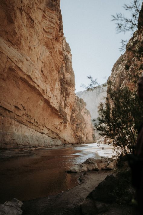 Hikes In Texas, Canyon Texas, Hiking In Texas, Chisos Mountains, Texas Destinations, Guadalupe Mountains, Rock River, Iphone11 Pro, River Trip