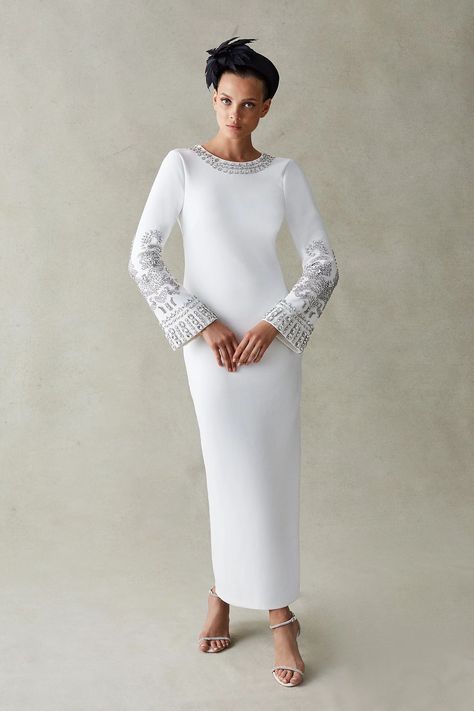 https://i1.adis.ws/i/boohooamplience/akk06478_ivory_xl?$product_image_main_mobile_2x$&fmt=webp Wedding Dress Suit, Crepe Maxi Dress, Latest Maxi Dresses, Wedding Dresses Uk, Maxi Dress Designs, Dark Elegance, Maxi Dress Collection, Bride Outfits, Glamour Style