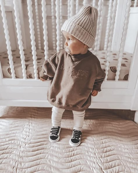 Soldier + Stone on Instagram: “How’s this for adorable? Ilo wearing our Soldier+Stone Jumper and Alpine Leggings. Tap to shop 📷 @gemma__simpson” Boy Leggings, Baby Boy Leggings, Boys Winter Clothes, Baby Boy Winter Outfits, Boys Leggings, Fall Baby Clothes, Baby Tumblr, Baby Fashionista, Leggings Outfits