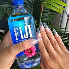 Glass nails 🌺 Who else finds clear everything satisfying ? Wedding Nails For Bride, Fiji Water, Nail Art Wedding, Glass Nails, Jelly Nails, Clear Nails, Dope Nails, Gorgeous Nails, Perfect Nails