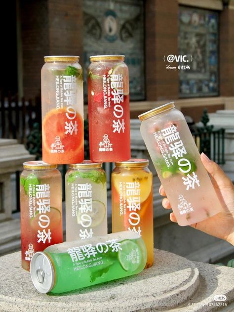 Japanese Food Products, Healthy Drinks Packaging, Can Drinks Aesthetic, Japanese Drinks Aesthetic, Aesthetic Food Packaging, Premixed Cocktails, Drink Packaging Design, Japanese Food Packaging, Japanese Drinks