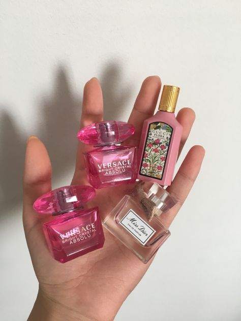 Cute Perfume, Mini Perfumes, Designer Perfume, Mini Fragrance, Floral Perfume, Perfume Display, Versace Bright Crystal, Perfume Bottle Design, Inspiration Tattoos