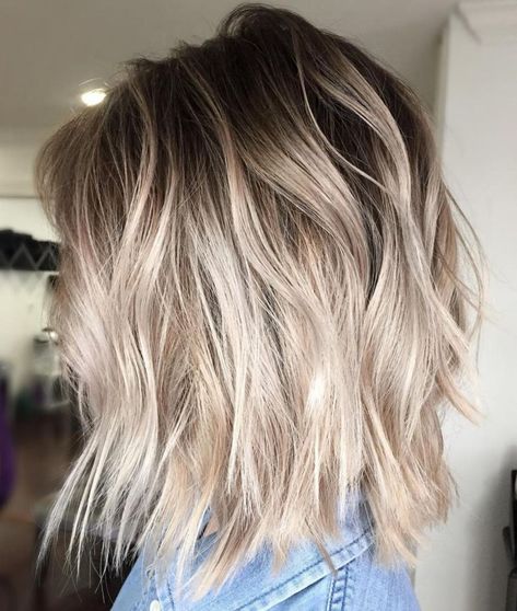 Ash Blonde Balayage Bob With Root Fade Root Stretch Hair Blonde, Root Stretch, Blonde Balayage Bob, Balayage Bob, Ash Blonde Balayage, Blond Balayage, Choppy Bob Hairstyles, Balayage Blonde, Dirty Blonde Hair