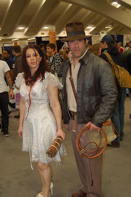 Indiana Jones & Marion couples costumes Indiana Jones And Marion Costume, Halloween Costumes Indiana Jones, Indiana Jones Costume Couple, Indian Jones Costume, Indiana Jones Couple Costume, Indiana Jones And Marion, Indiana Jones Halloween Costume, Indiana Jones Halloween, Couple Cosplays