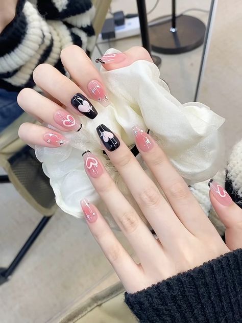 Kpop Inspired Nails Txt, Xiaohongshu Nails, Chinese Nails, Kutek Disney, Desain Quilling, Hello Nails, Nice Nails, Grunge Nails, Hold Hands