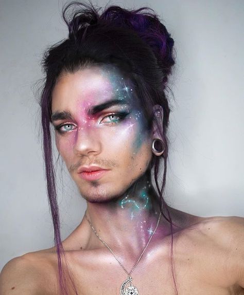 Makeup Artist Uses His Face And Body As A Canvas To Recreate Famous Paintings Nils Kuiper, Character Customization, Drag King, Male Makeup, Fantasy Makeup, Long Hair Styles Men, Beauty Videos, Creative Makeup, Makeup Art