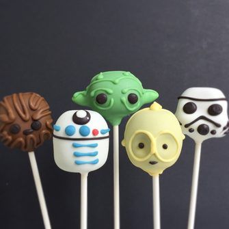 Star Wars Cake Pops + More Star Wars Food Creations We Love Star Wars Cake Pops, Storm Trooper Cake, Cake Pop Recipes, Star Wars Birthday Cake, Cake Pop Tutorial, Star Wars Food, Birthday Cake Pops, Star Wars Cake, Cake Pop Recipe