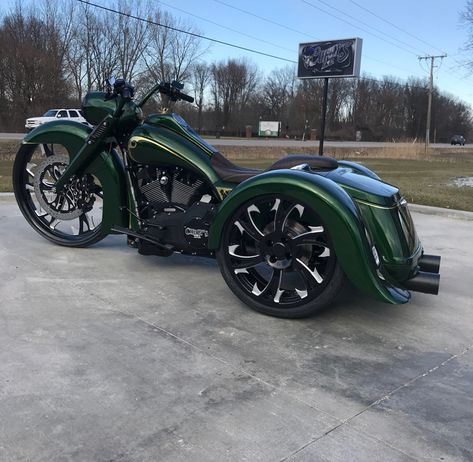 Harley Trikes Motorcycles, Harley Davidson Freewheeler, Motorcycle 3 Wheels, Three Wheel Motorcycle, Trike Harley, Harley Freewheeler, Harley Davidson Trike For Sale, Indian Motorcycles, Trike Kits