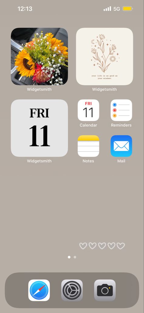 Ios App Layout, Iphone Organization Screens Aesthetic, Minimal Iphone Homescreen Layout, Ios Organization, Simple Homescreen Layout, Iphone Setup, Phone Organization Home Screen, Ios Homescreen, Iphone Png