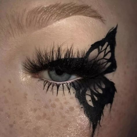 Impressive Makeup, Gothic Eye Makeup, Goth Eye Makeup, Sarah Marie, Vampire Bride, Butterfly Makeup, Punk Makeup, Makeup Drawing, Cute Eye Makeup