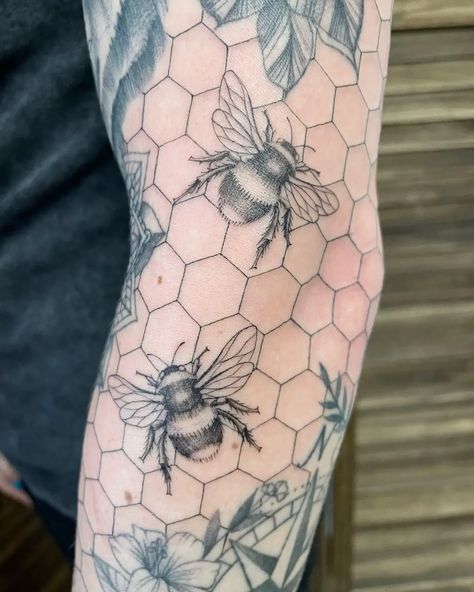 12. Honeycomb Tattoo Ideas, Honeycomb Tattoos, 108 Tattoo, Honeycomb Tattoo, Knee Tattoos, Gothic Tattoos, Dinosaur Tattoo, Peace Tattoos, Baby Tattoo Designs