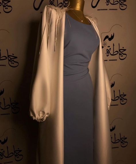 Straight Abaya, Neat Casual Outfits, Arabic Dress, Muslim Women Fashion, Mode Abaya, Modest Dresses Casual, Modesty Fashion, Effortlessly Chic Outfits, Muslim Fashion Dress