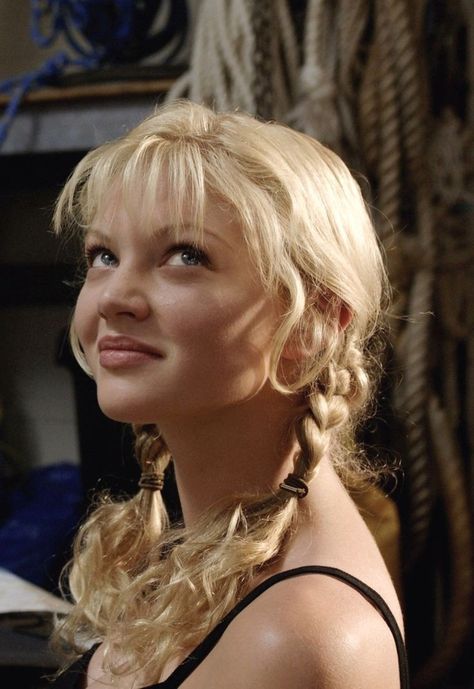 Rikki chadwick Rikki Chadwick, Rikki H2o, Cariba Heine, H2o Mermaids, Mako Mermaids, Long Hair Pictures, Mermaid Aesthetic, Mermaid Costume, Long Curly Hair