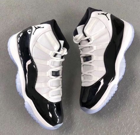 Jordan 11 Zapatillas Nike Basketball, Women Sport Shoes, Air Jordan 11 Concord, Jordan 11 Concord, Fashionable Men, Pretty Shoes Sneakers, Jordan Shoes Retro, Nike Air Jordan 11, Shoes Sneakers Jordans