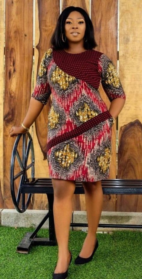 Modern Short African Dresses. - Gist94 Official Kitenge Dresses For Work, Simple Ankara Dresses Casual, Ankara Styles For Plus Size Ladies, Ankara Office Dress Styles, Trendy African Dresses, Simple Short Ankara Dresses, Formal Office Wear, Best Casual Dresses, African Traditional Wear